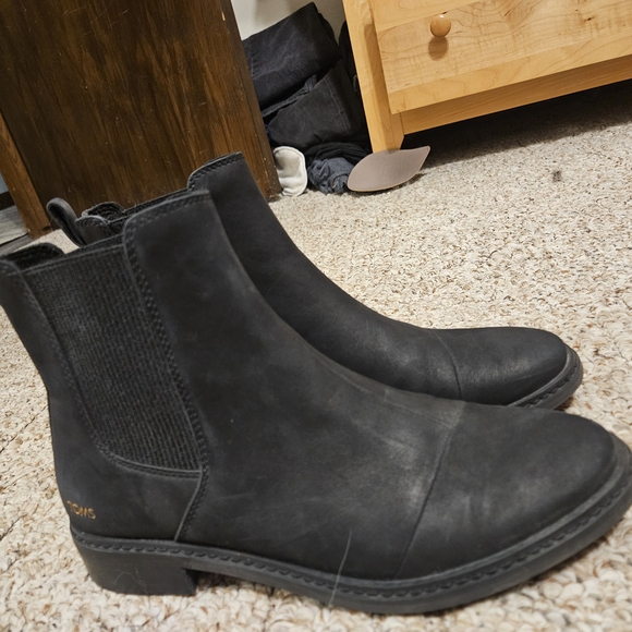 Black Chelsea Boots - Picture 1 of 5